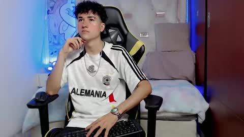 johnny_cagee online show from October 2025 09:12:01 AM