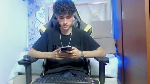 johnny_cagee online show from October 2025 04:53:02 AM