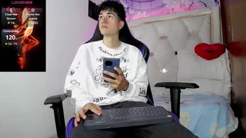 johnny_cagee online show from March 2026 04:39:01 AM