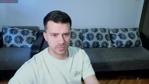 Johnny online show from May 2026 03:18:02 PM