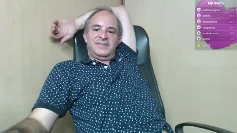 Snapshot of johnq_23 chatting on December 2024 04:16:02 PM John online show from December 2024 04:16:02 PM