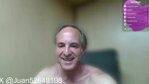 Snapshot of johnq_23 chatting on December 2024 04:43:01 PM John online show from December 2024 04:43:01 PM