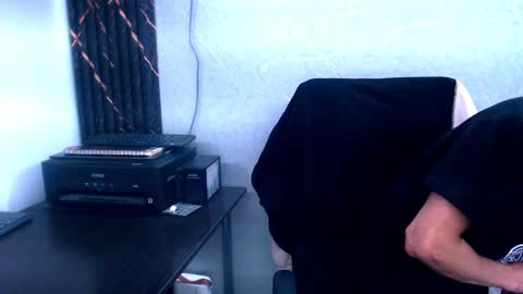 Snapshot of johnsonisaac94_ chatting on February 2025 07:36:02 AM johnsonisaac94 online show from February 2025 07:36:02 AM