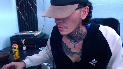 Snapshot of johnsonisaac94_ chatting on February 2025 08:27:02 AM johnsonisaac94 online show from February 2025 08:27:02 AM