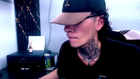 Snapshot of johnsonisaac94_ chatting on February 2025 04:44:02 AM johnsonisaac94 online show from February 2025 04:44:02 AM