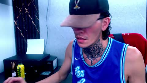 Snapshot of johnsonisaac94_ chatting on February 2025 08:28:01 AM johnsonisaac94 online show from February 2025 08:28:01 AM