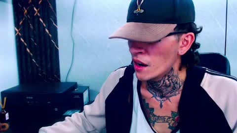 Snapshot of johnsonisaac94_ chatting on February 2025 07:44:01 AM johnsonisaac94 online show from February 2025 07:44:01 AM