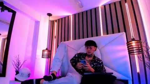 Snapshot of johnsonisaac94_ chatting on September 2025 01:29:02 AM johnsonisaac94 online show from September 2025 01:29:02 AM