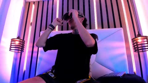 Snapshot of johnsonisaac94_ chatting on September 2025 02:02:01 AM johnsonisaac94 online show from September 2025 02:02:01 AM