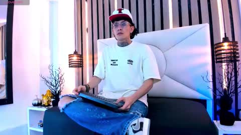 Snapshot of johnsonisaac94_ chatting on January 2026 05:55:01 AM johnsonisaac94 online show from January 2026 05:55:01 AM