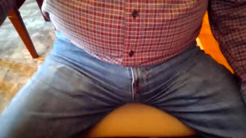 Snapshot of johnxxx549 chatting on April 2026 12:04:01 PM johnxxx549 online show from April 2026 12:04:01 PM