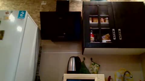 johny27 online show from October 2025 01:00:01 PM