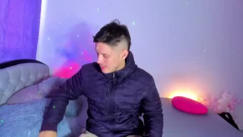 johnycooper08 online show from July 2026 12:25:02 PM