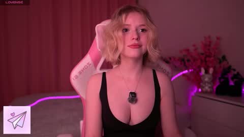 Paula online show from March 2026 11:33:01 PM