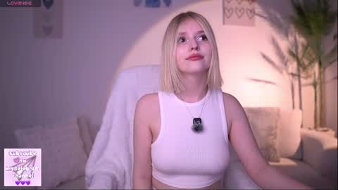 Snapshot of joice_queen chatting on July 2026 01:32:02 AM Paula online show from July 2026 01:32:02 AM