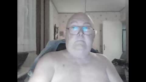 Snapshot of jojo60000529566 chatting on April 2026 04:24:02 AM jojo60000529566 online show from April 2026 04:24:02 AM