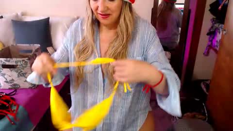 Jolie Mature online show from December 2025 09:20:01 PM