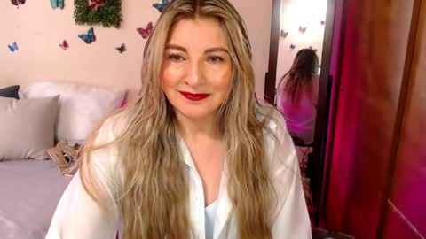Jolie Mature online show from May 2026 09:45:01 PM