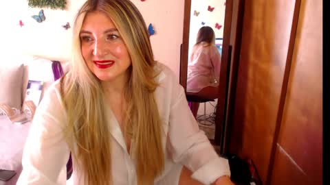 Snapshot of jolie_mature_ chatting on June 2026 09:09:01 PM Jolie Mature online show from June 2026 09:09:01 PM