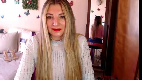 Snapshot of jolie_mature_ chatting on June 2026 08:58:01 PM Jolie Mature online show from June 2026 08:58:01 PM
