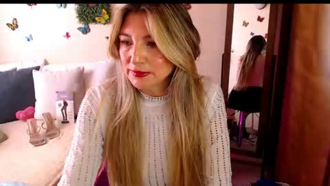 Snapshot of jolie_mature_ chatting on July 2026 07:42:01 PM Jolie Mature online show from July 2026 07:42:01 PM