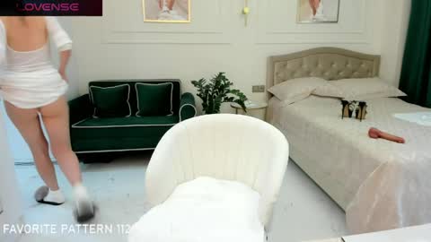 Snapshot of jolie_ozolla chatting on April 2026 01:58:02 PM Jolie Ozolla online show from April 2026 01:58:02 PM