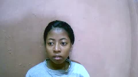 joliekah27 online show from January 2025 02:30:01 AM