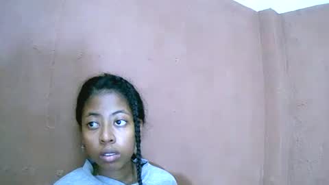 joliekah27 online show from January 2025 05:40:02 AM