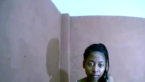 joliekah27 online show from January 2025 05:53:01 PM