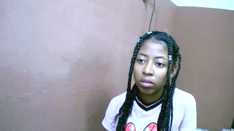 joliekah27 online show from February 2025 04:43:02 PM