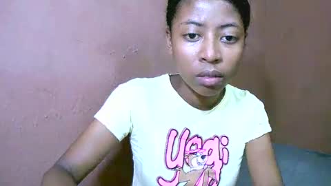 joliekah27 online show from March 2025 01:50:02 PM