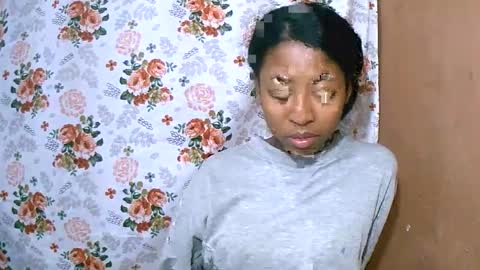 joliekah27 online show from March 2025 04:39:02 PM