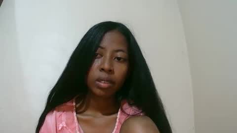 joliekah27 online show from December 2025 12:06:01 AM