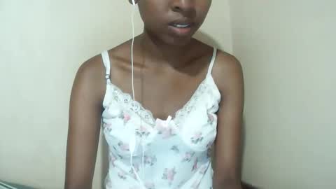 Snapshot of joliekah27 chatting on March 2026 08:29:02 AM joliekah27 online show from March 2026 08:29:02 AM