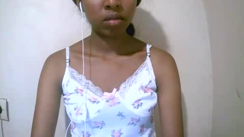 Snapshot of joliekah27 chatting on April 2026 07:58:01 PM joliekah27 online show from April 2026 07:58:01 PM