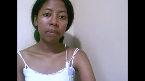Snapshot of joliekah27 chatting on April 2026 07:27:01 PM joliekah27 online show from April 2026 07:27:01 PM