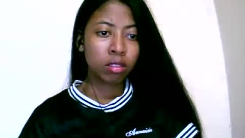 joliekah27 online show from June 2026 07:56:01 PM