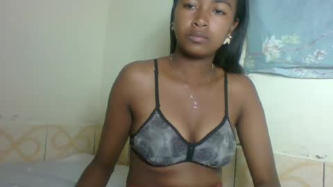jolienasexi online show from July 2026 12:07:01 PM