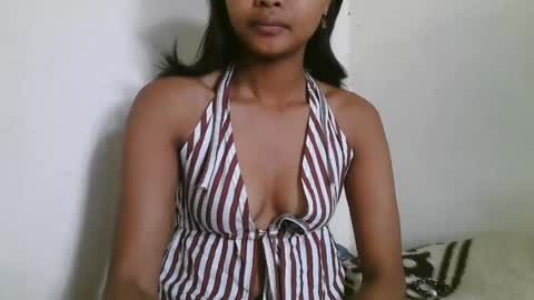 jolienasexi online show from July 2026 08:10:01 AM
