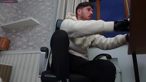 JonahShaw online show from October 2025 04:12:01 AM