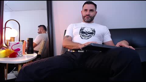  JONAS BEARD  online show from January 2025 09:04:02 PM