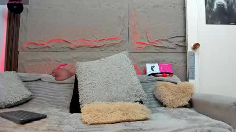 Jonathan RiversNew online show from April 2026 08:47:01 PM