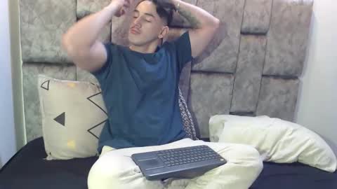 jonathancast08 online show from May 2026 02:02:02 PM