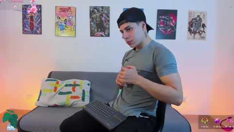 Instagram jonathanfit14 online show from November 2025 10:53:02 PM