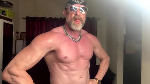 Jonny Cockfill online show from October 2025 09:33:01 PM