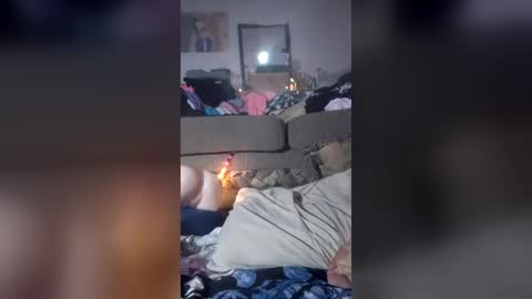 jonnyhollyw00d online show from July 2026 09:06:02 PM