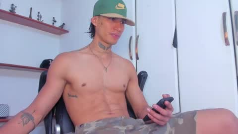 Snapshot of jonryder_ chatting on May 2026 12:51:01 AM Ryder Jon online show from May 2026 12:51:01 AM