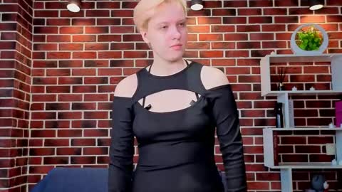 Ellie online show from May 2026 08:08:02 AM