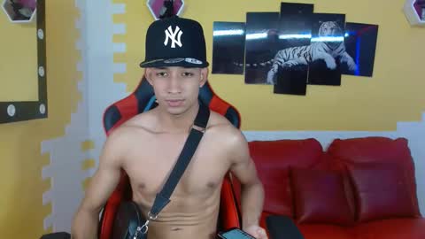 Snapshot of jose_sexycumm chatting on March 2025 06:56:01 PM jose_sexycumm online show from March 2025 06:56:01 PM