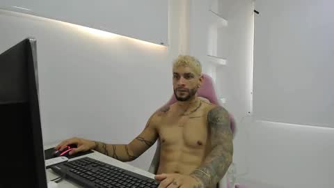 Snapshot of jose_wc chatting on February 2026 02:28:01 PM jose_wc online show from February 2026 02:28:01 PM